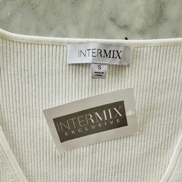 Intermix Private Label Henrietta Ring Ribbed Top Cream Size Small NEW - Picture 5 of 5